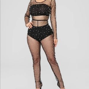 Fashionnova pearl cover up
